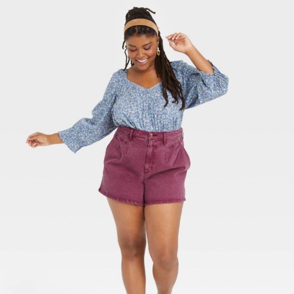 NWOT Universal Thread High Rise Midi Shorts